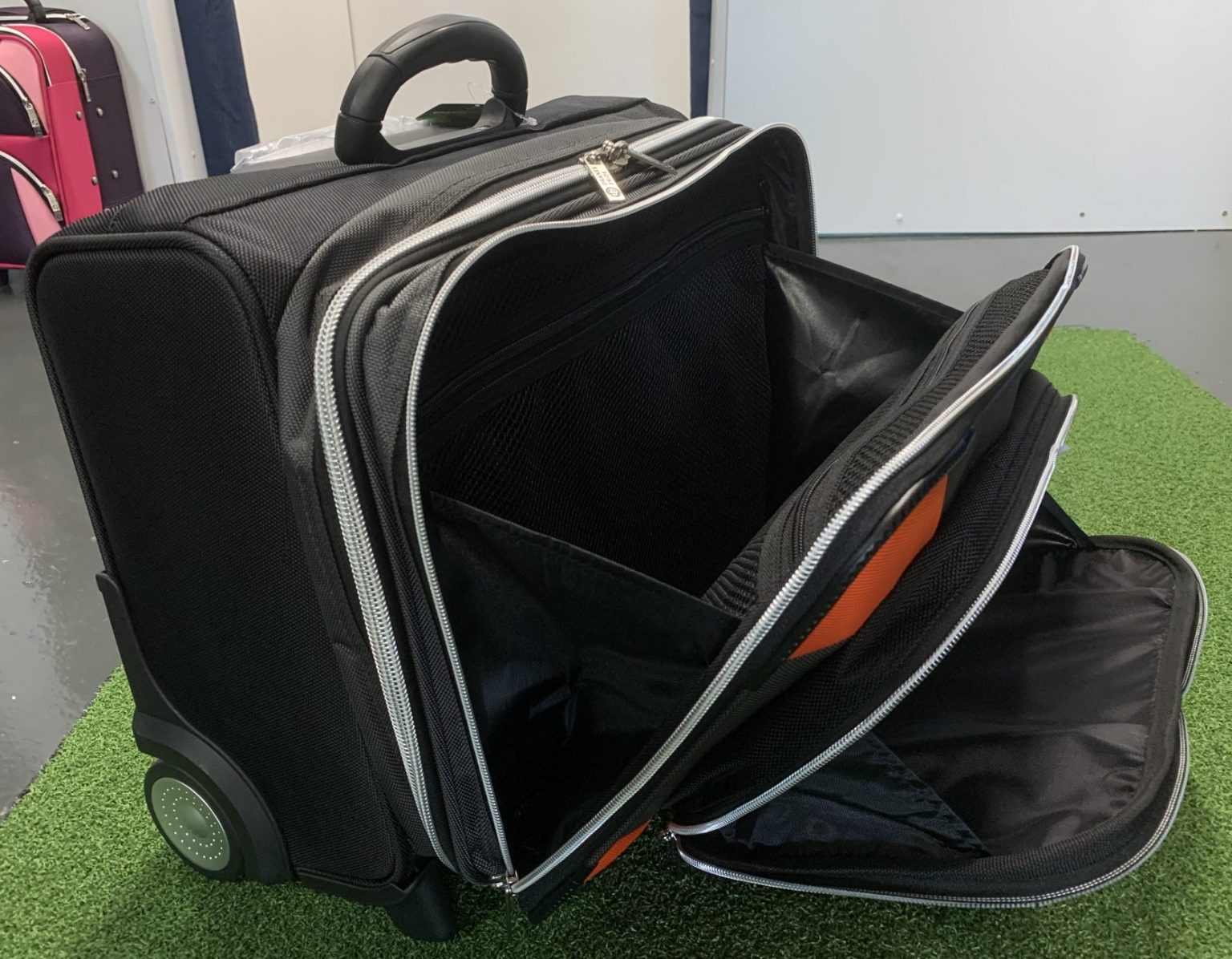 DRAKES PRIDE LOW ROLLER LAWN BOWLS TROLLEY BAG Central Coast Lawn